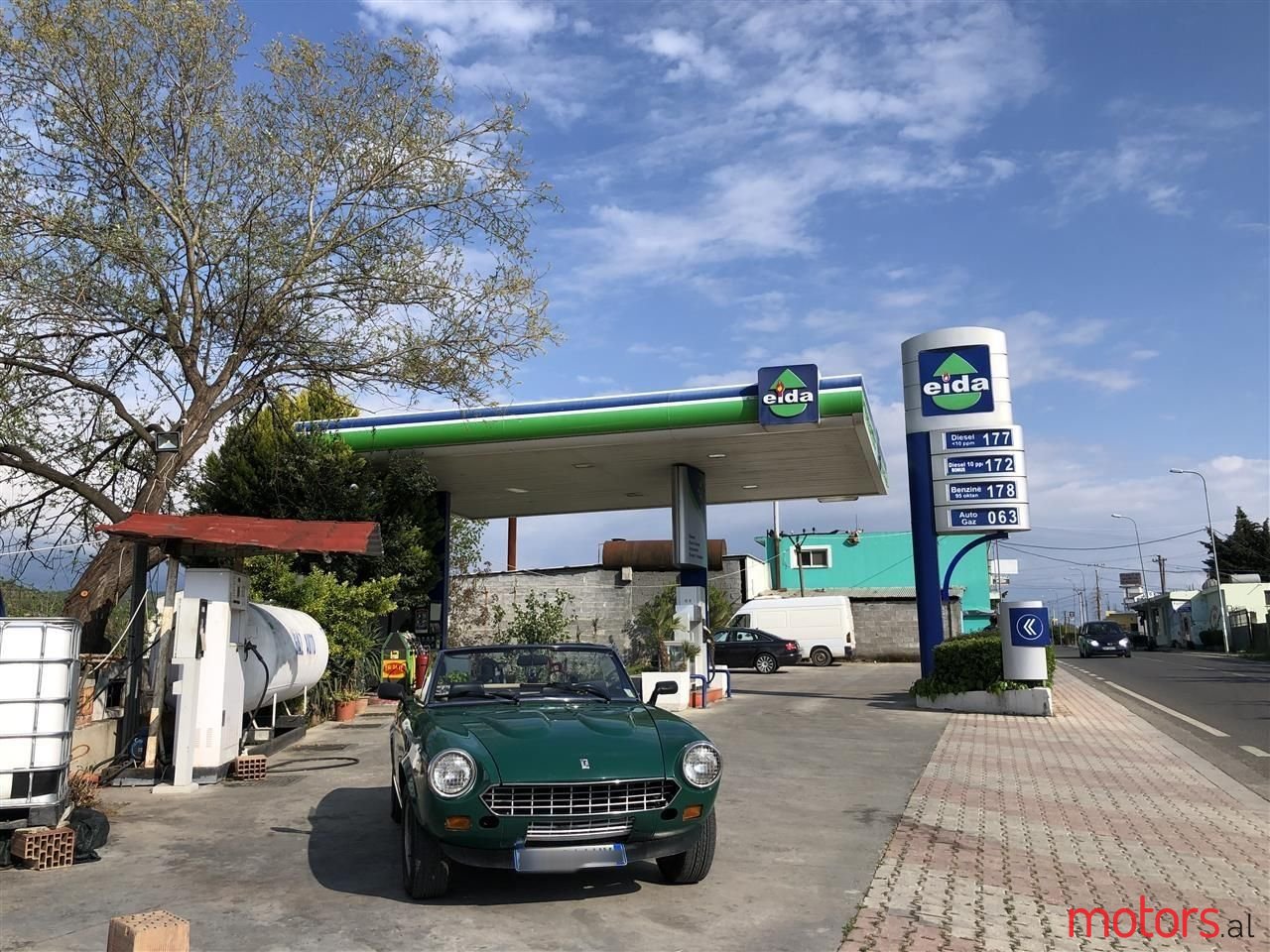 1984' Fiat 124 photo #3