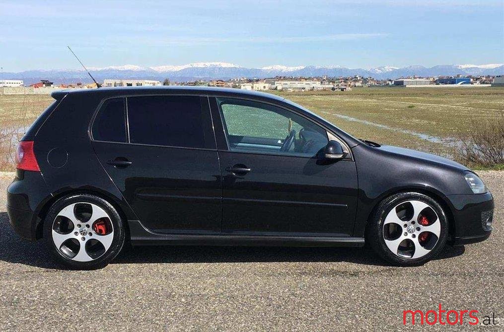 2007' Volkswagen Golf photo #1