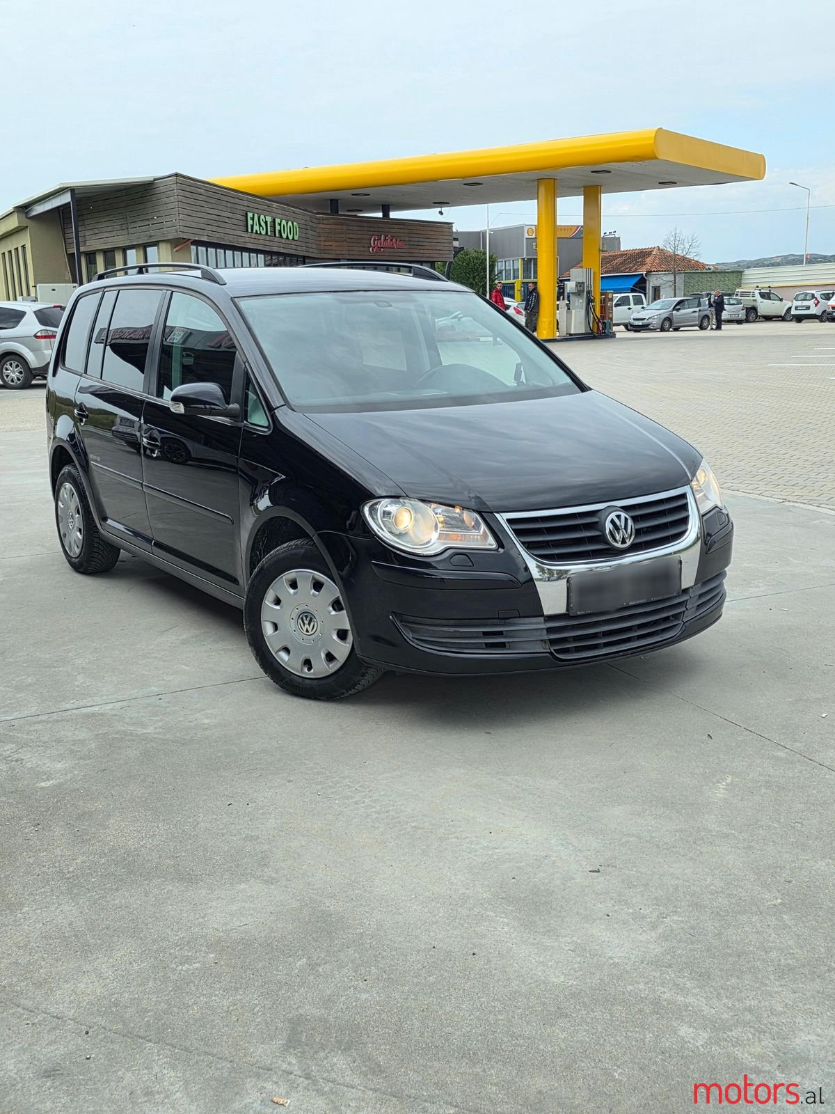 2009' Volkswagen Caddy photo #1
