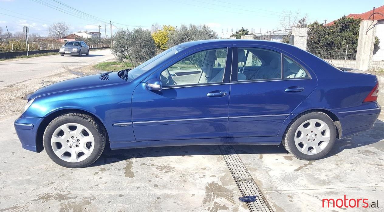 2005' Mercedes-Benz C 200 photo #1