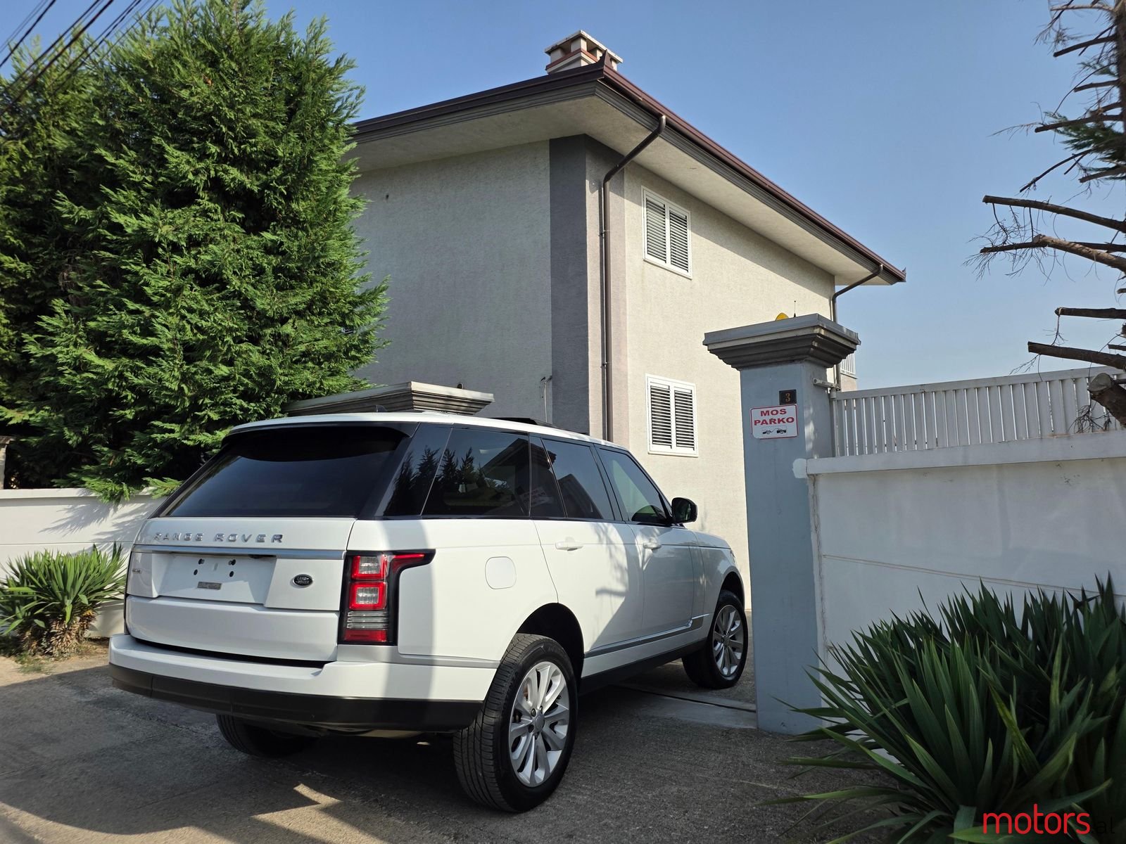 2016' Land Rover Range Rover photo #1