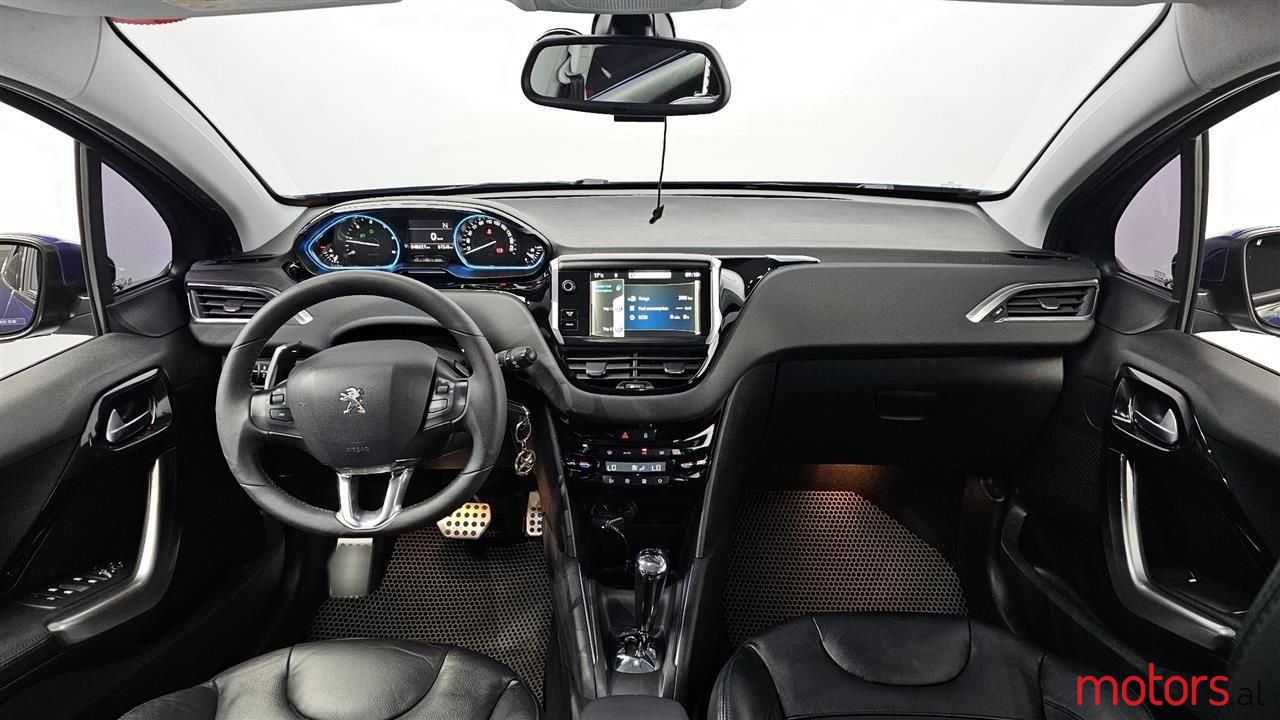 2013' Peugeot 208 photo #6