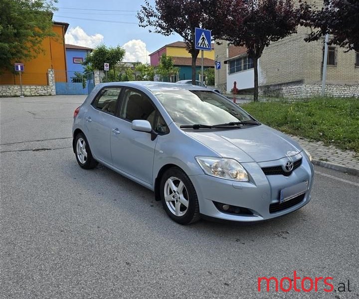 2008' Toyota Auris photo #1