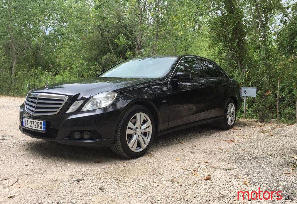 2012' Mercedes-Benz E 200 photo #1