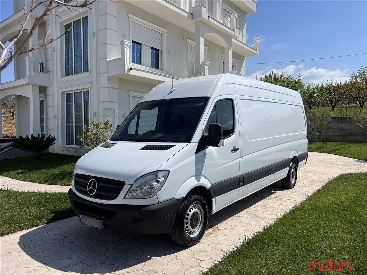 2009' Mercedes-Benz 220 photo #1