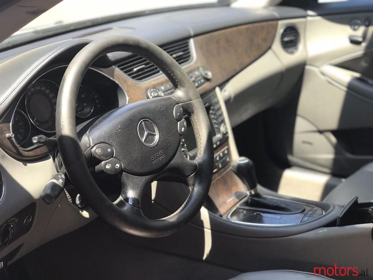 2007' Mercedes-Benz CLS 320 photo #5