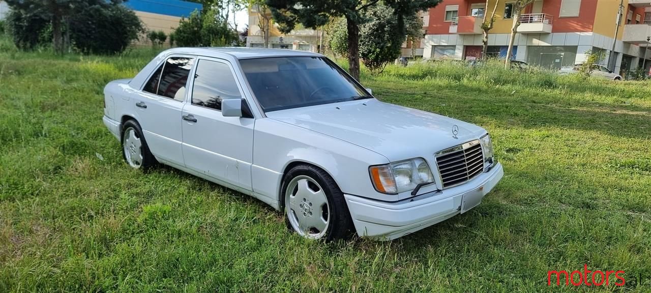 1993' Mercedes-Benz E 500 photo #4