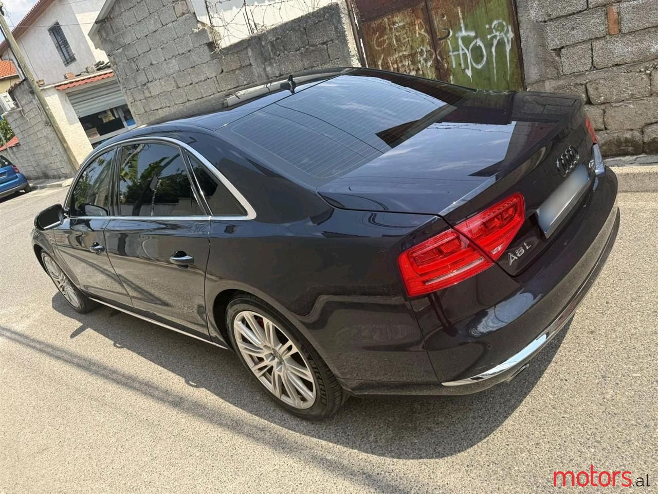 2012' Audi A8 photo #2