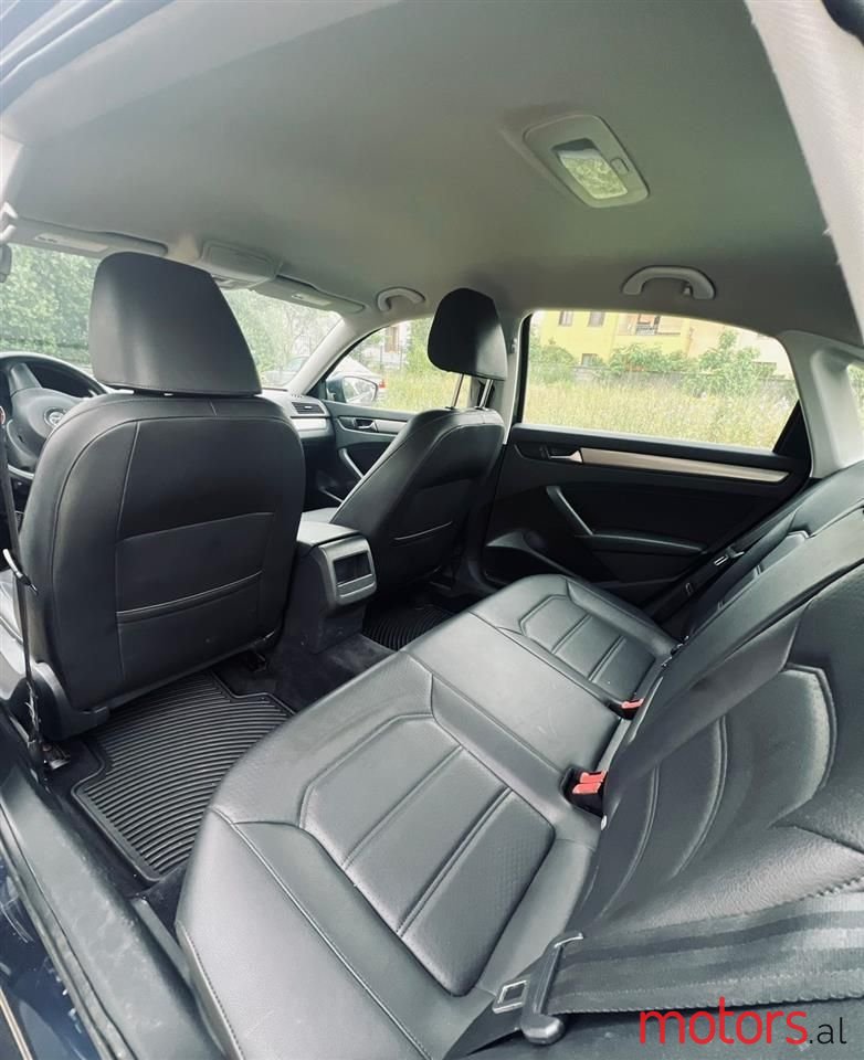 2014' Volkswagen Passat photo #4