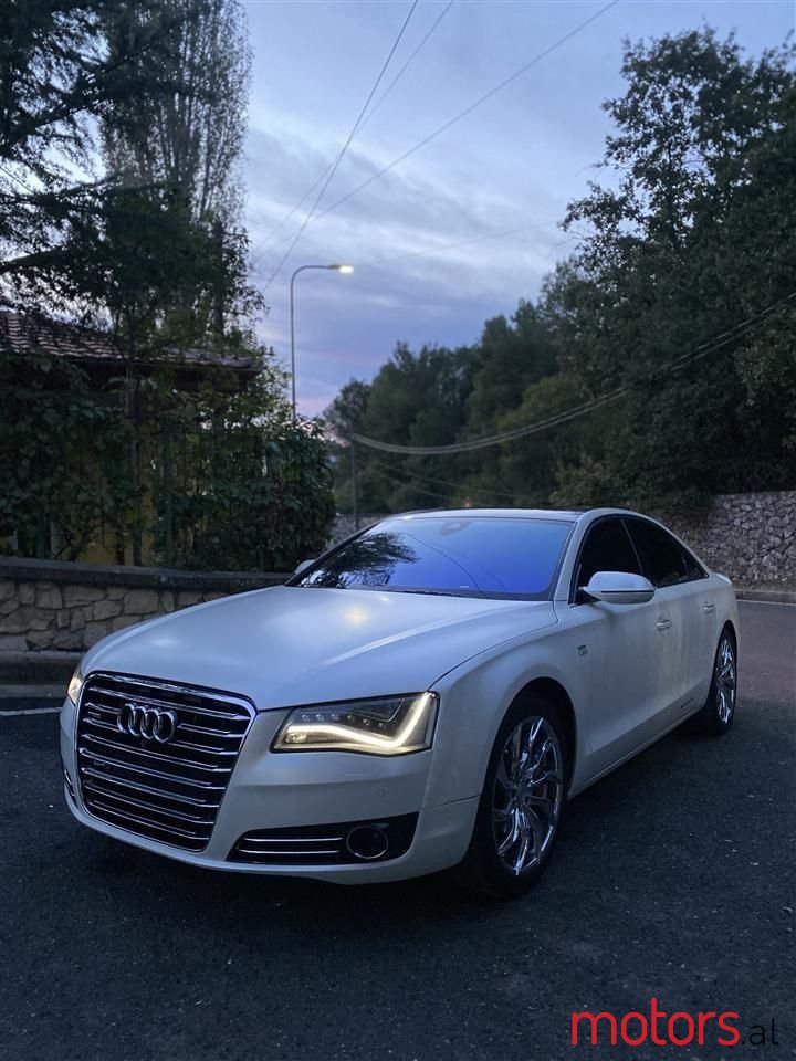 2012' Audi A8 photo #5