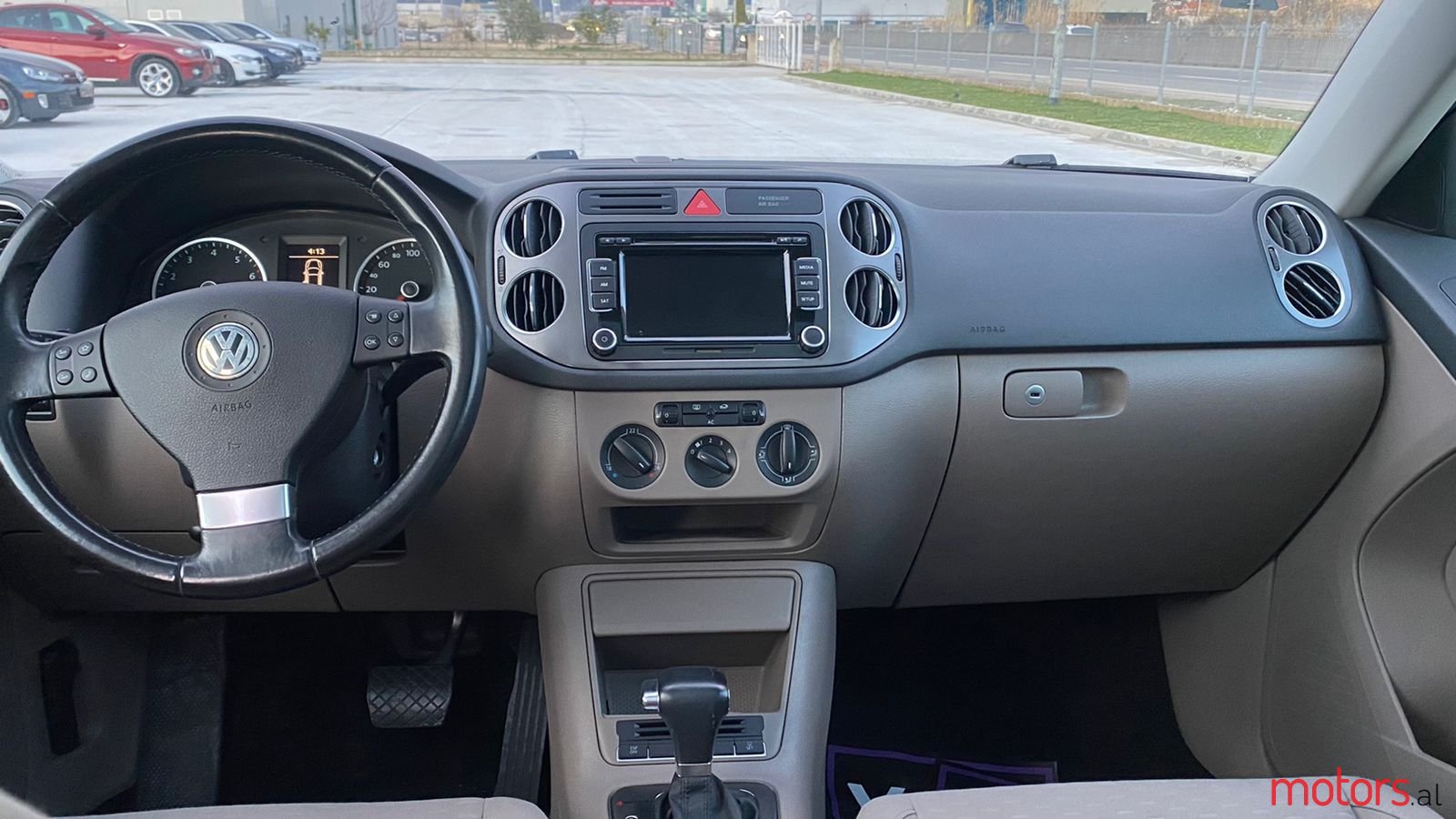 2010' Volkswagen Tiguan photo #7