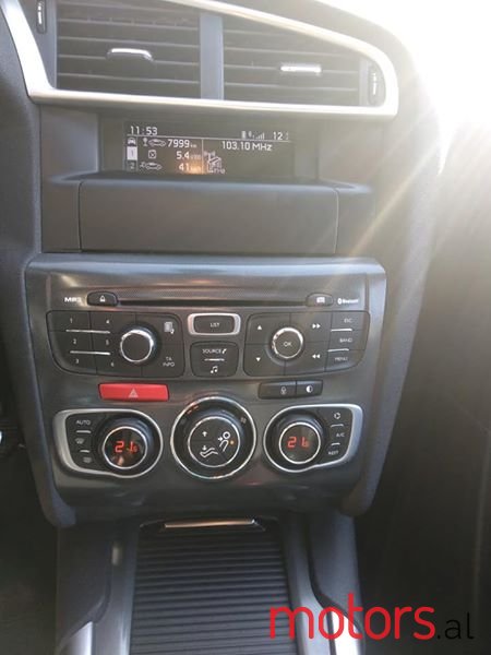 2012' Citroen C4 photo #5