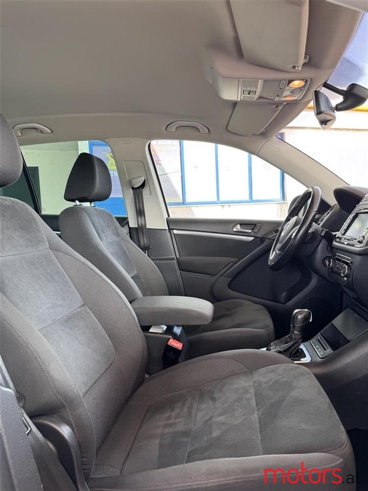 2013' Volkswagen Tiguan photo #2