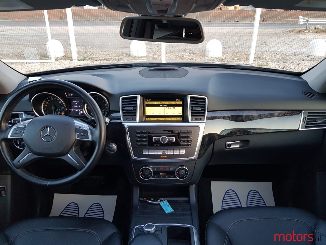 2012' Mercedes-Benz ML-Class photo #2