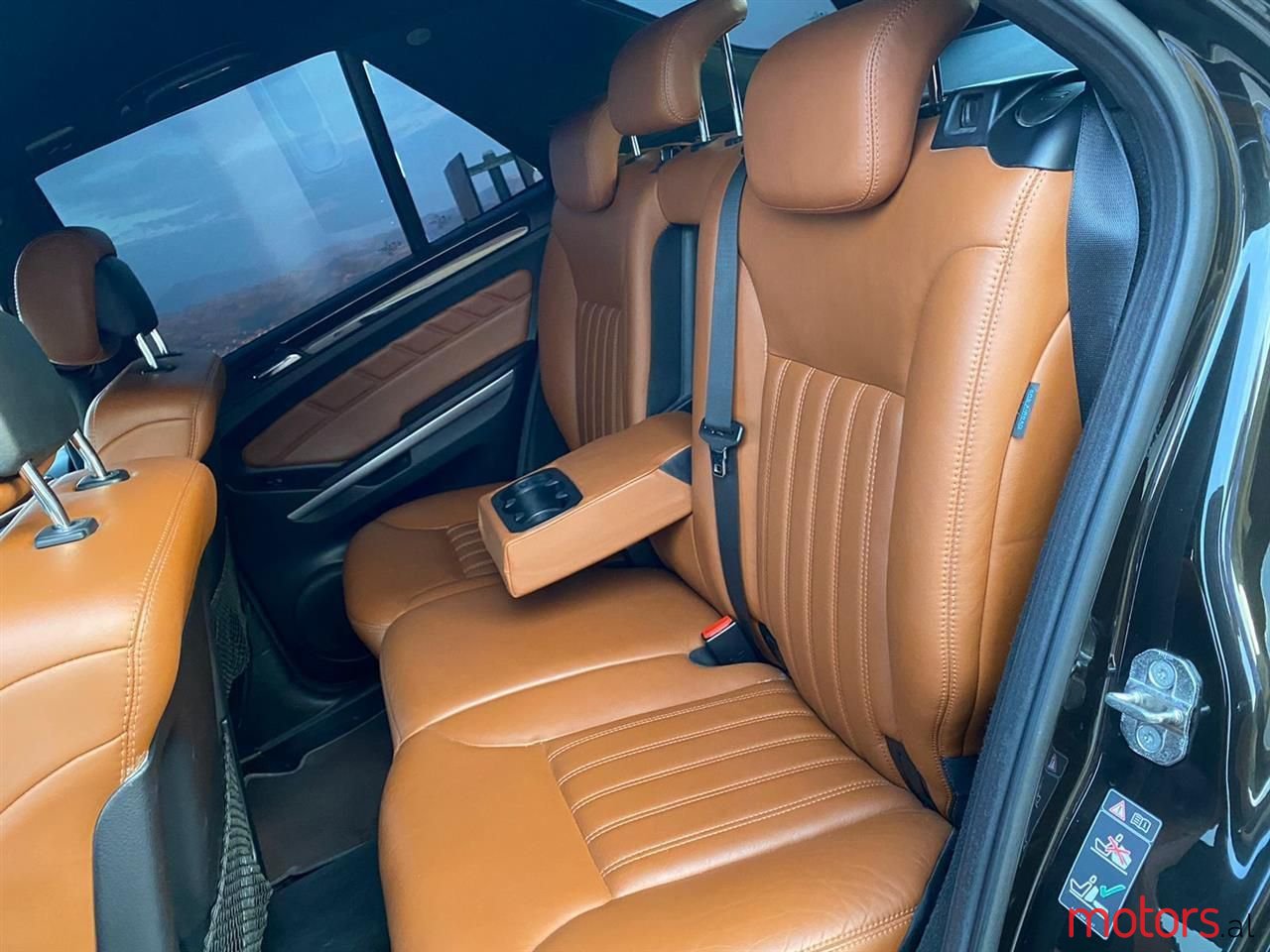 2010' Mercedes-Benz ML 350 photo #5