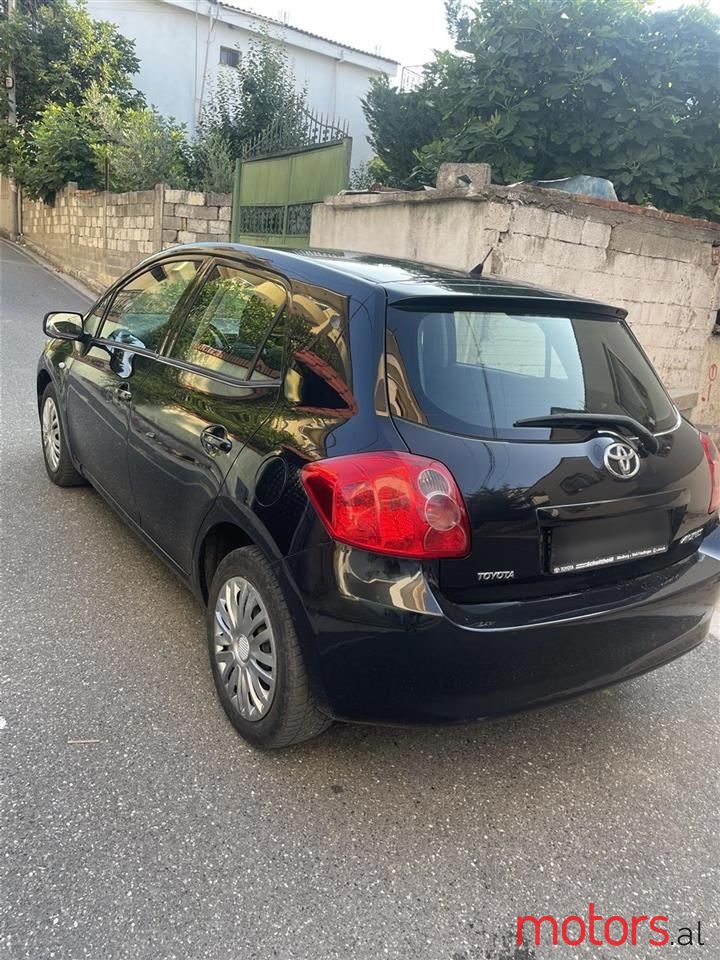2009' Toyota Auris photo #2