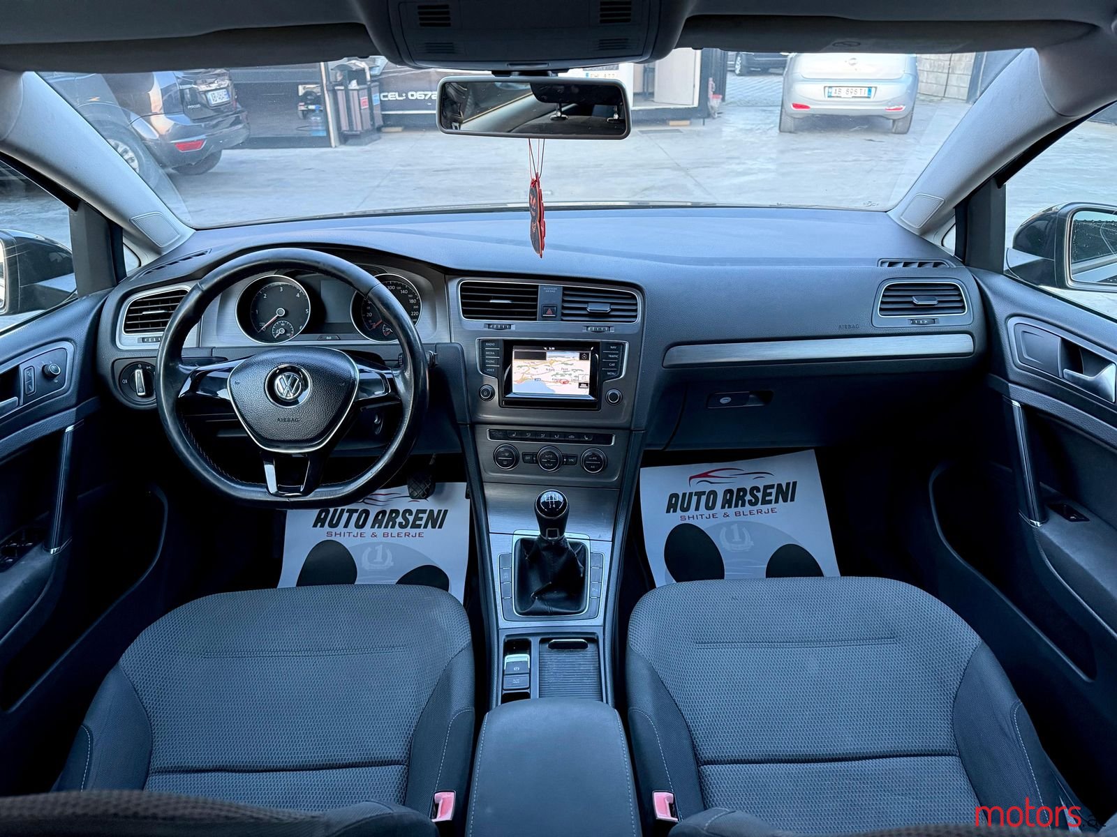 2013' Volkswagen Golf photo #2