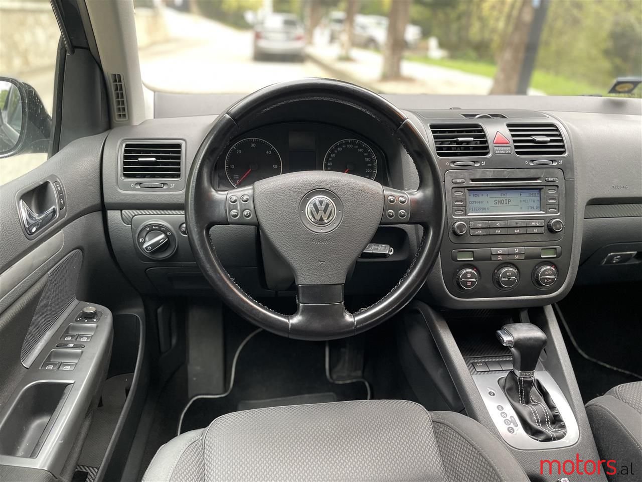 2005' Volkswagen Golf photo #3