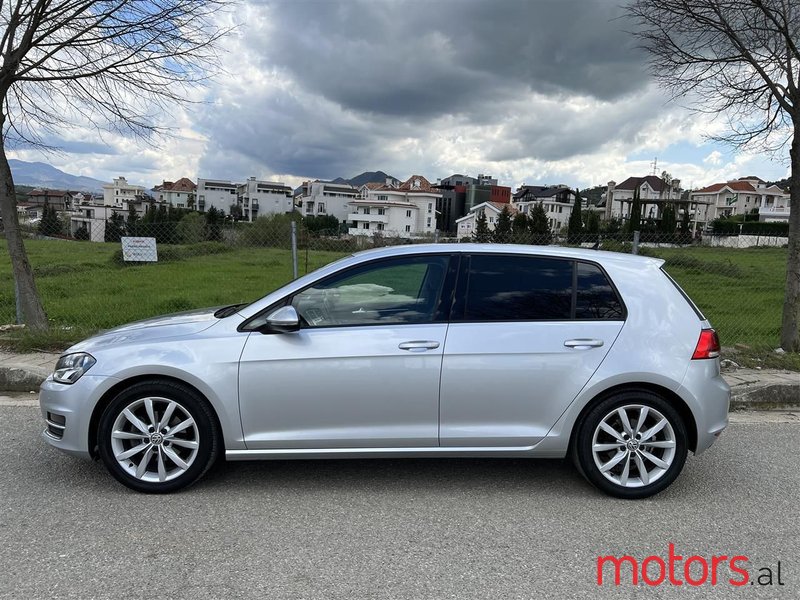 2016' Volkswagen Golf photo #5