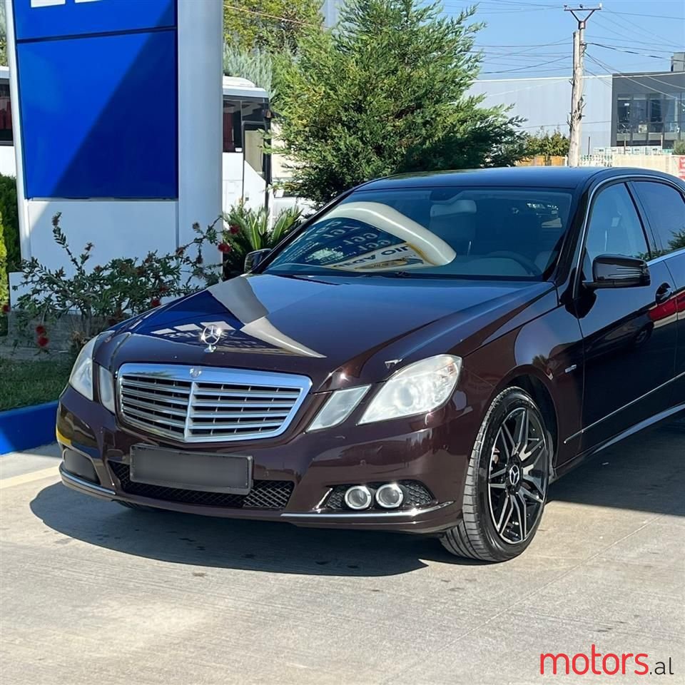 2010' Mercedes-Benz 220 photo #4