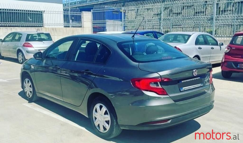 2017' Fiat Tipo photo #3