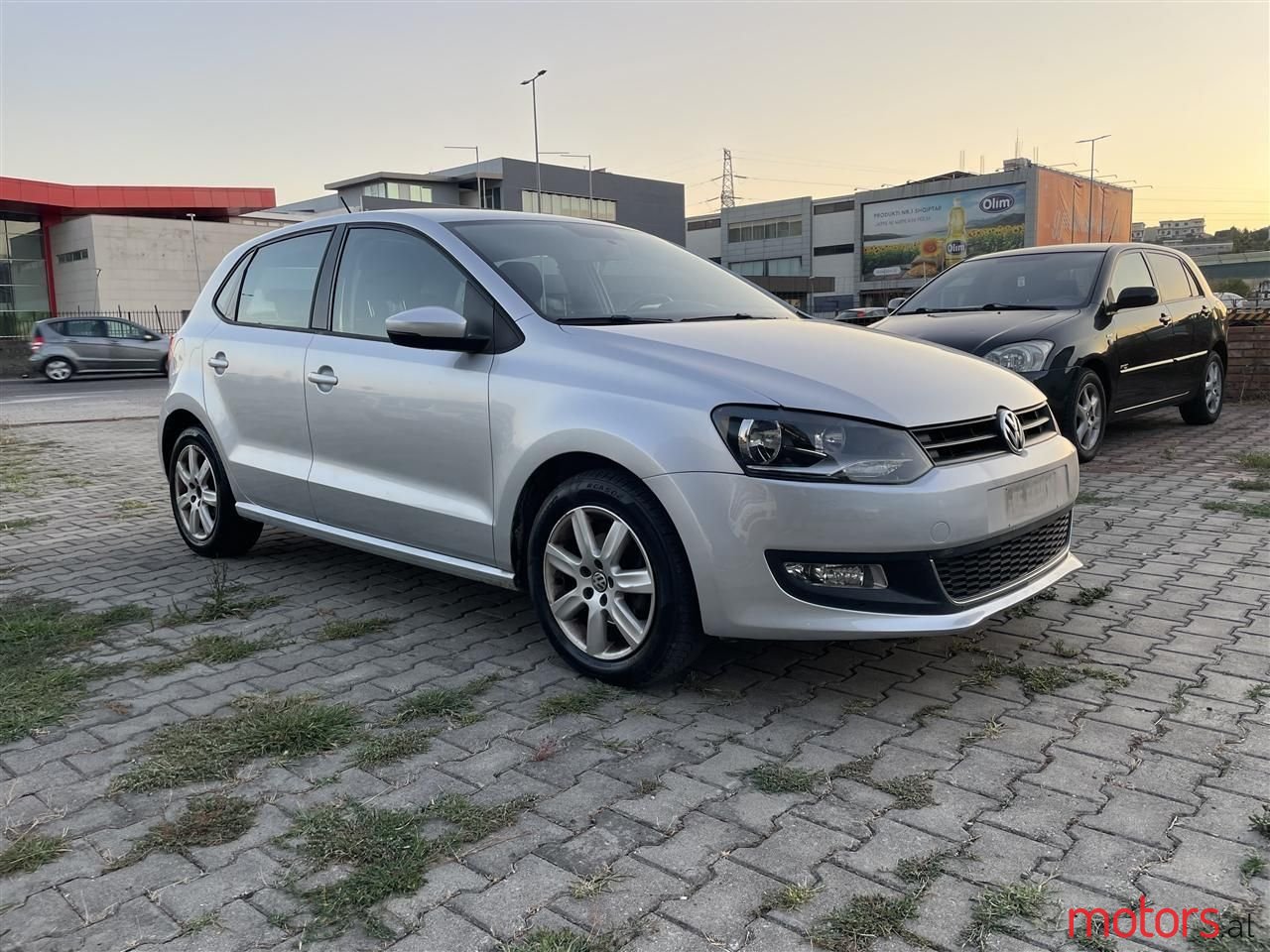 2011' Volkswagen Polo photo #4