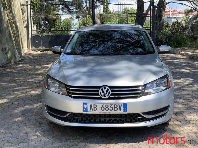 2014' Volkswagen Passat photo #1