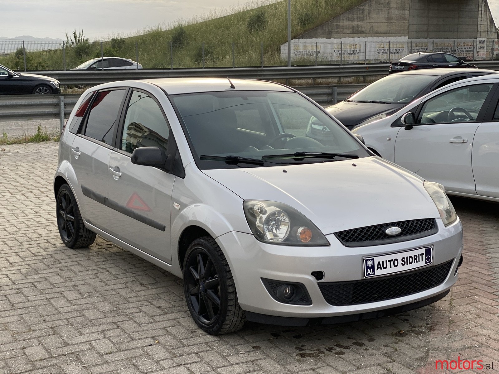 2006' Ford Fiesta photo #3