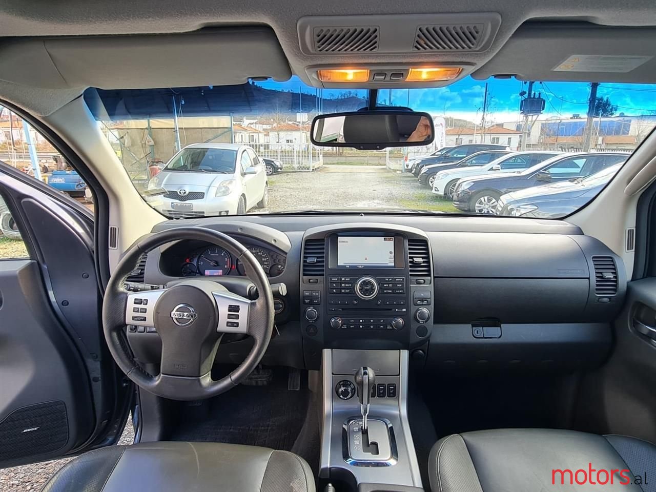 2013' Nissan Navara photo #1