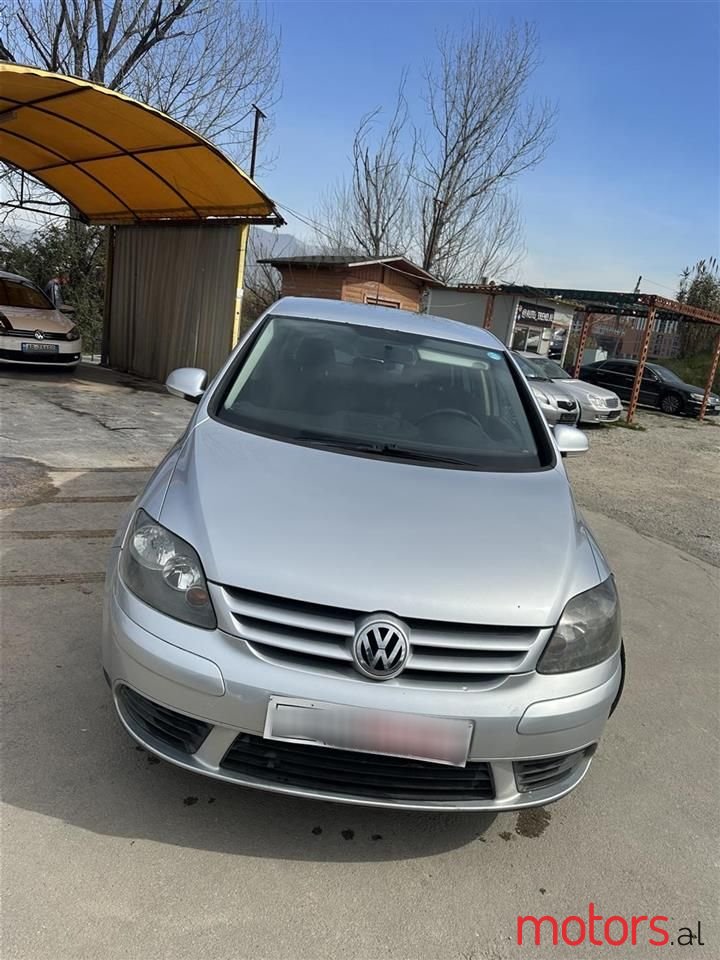 2009' Volkswagen Golf Plus photo #4