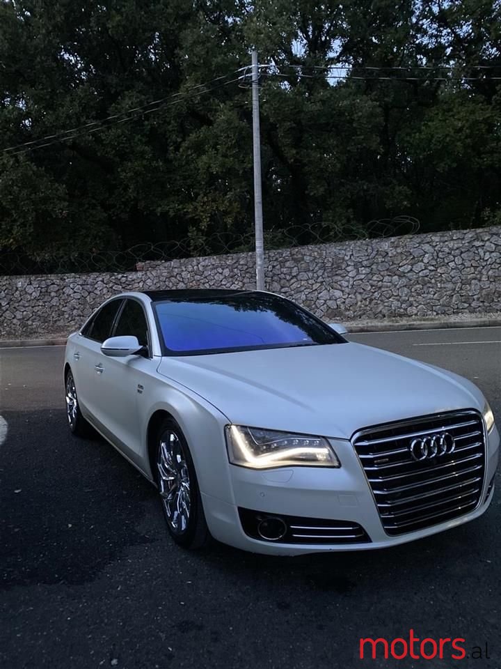 2012' Audi A8 photo #3
