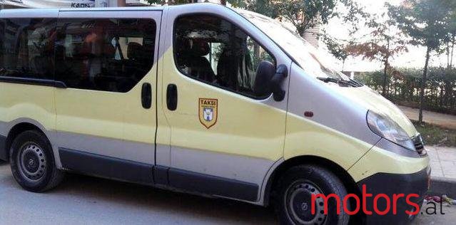 2007' Opel Vivaro photo #1