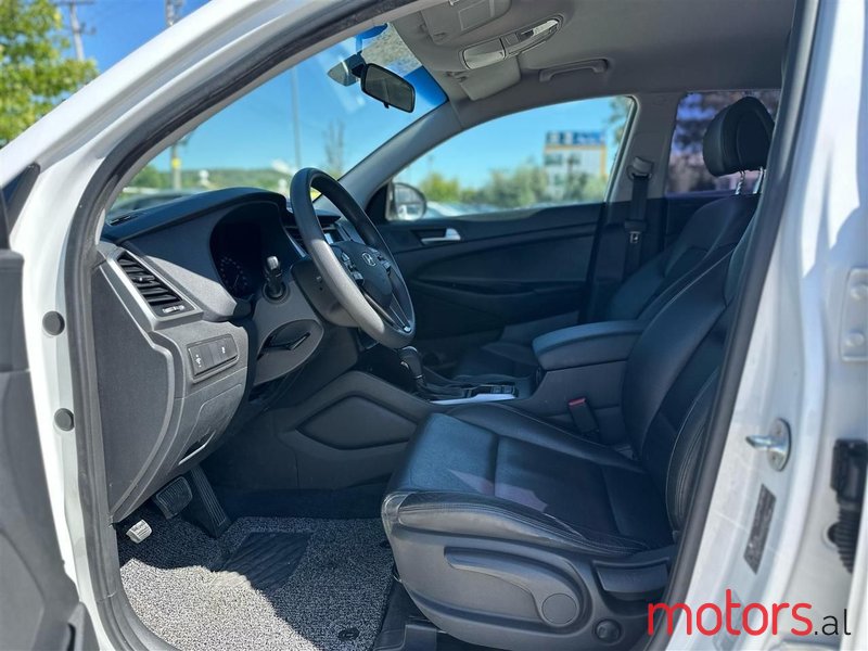 2016' Hyundai Tucson photo #6