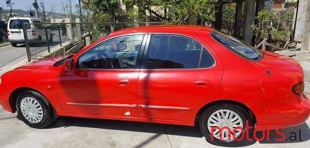 1999' Hyundai Lantra photo #2