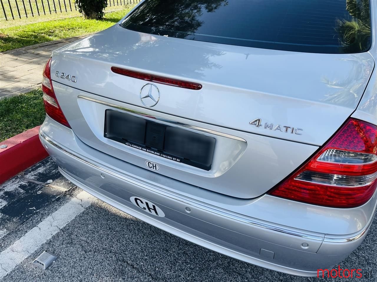 2006' Mercedes-Benz E 240 photo #5