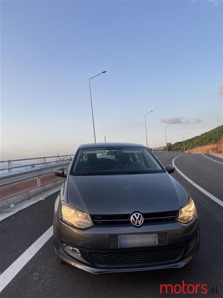 2010' Volkswagen Polo photo #4