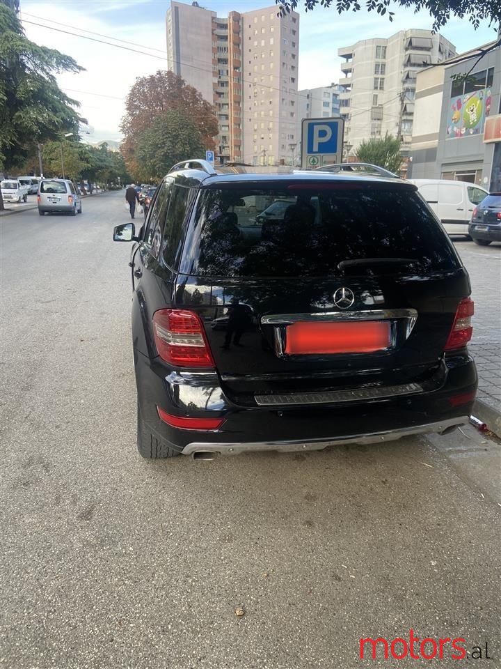 2011' Mercedes-Benz ML 350 photo #5