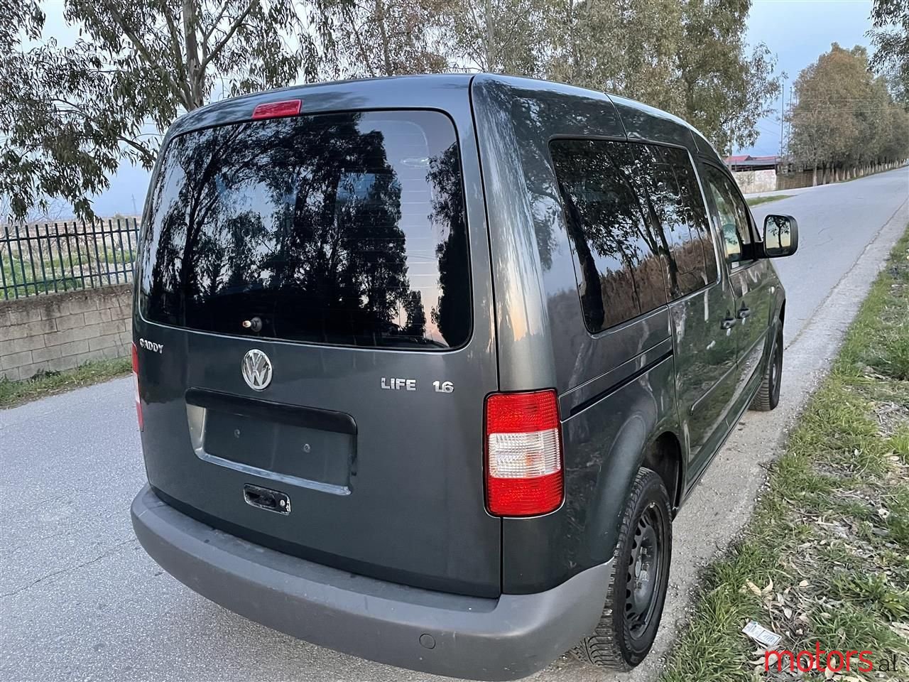 2005' Volkswagen Caddy photo #3