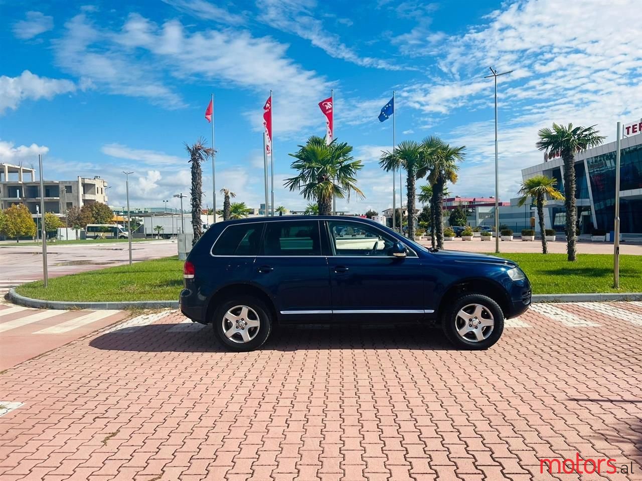 2005' Volkswagen Touareg photo #6