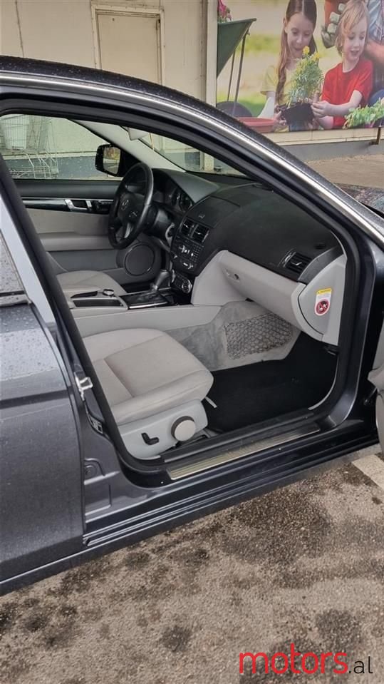 2008' Mercedes-Benz C 250 photo #4