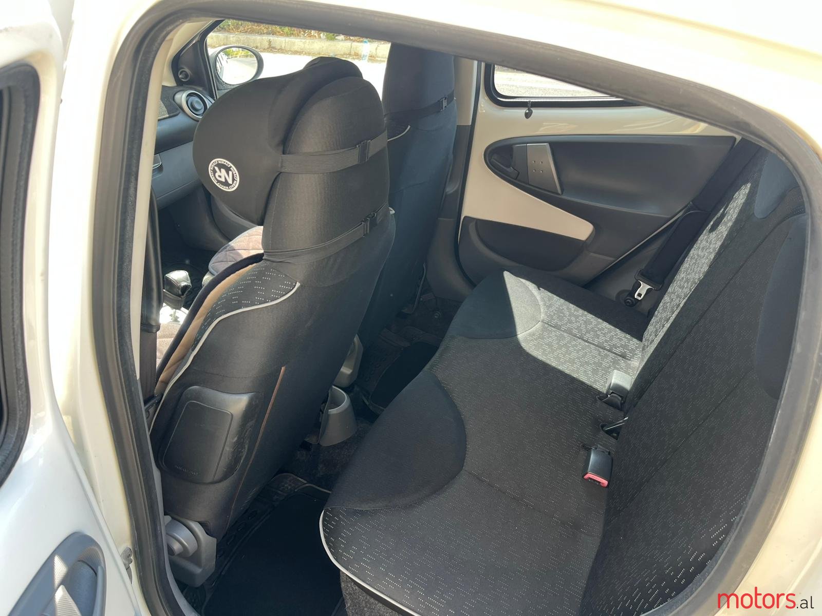 2011' Peugeot 107 photo #3