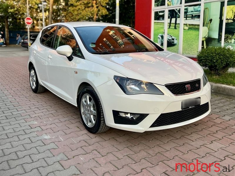 2012' SEAT Ibiza photo #2