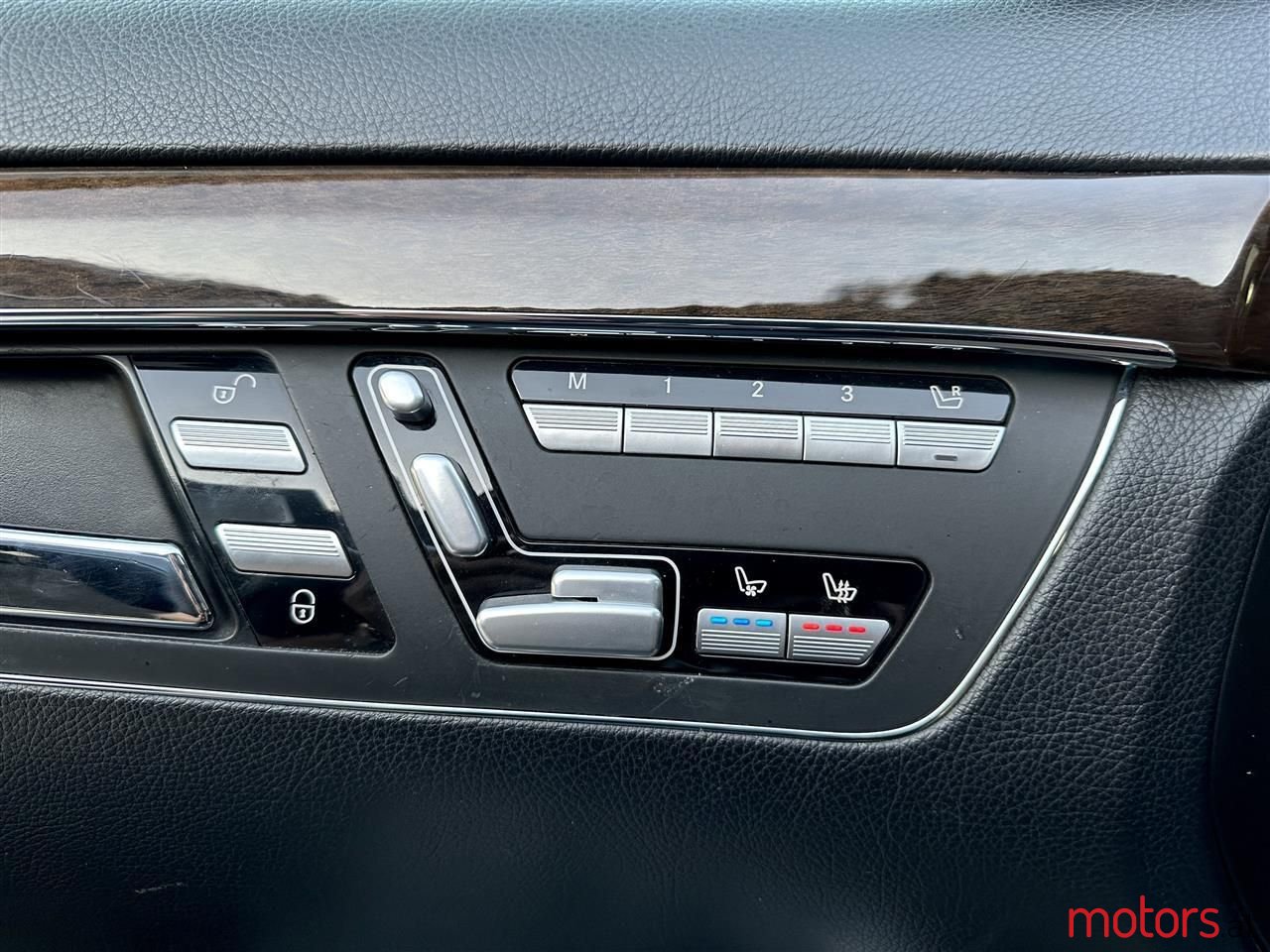 2010' Mercedes-Benz S 350 photo #2