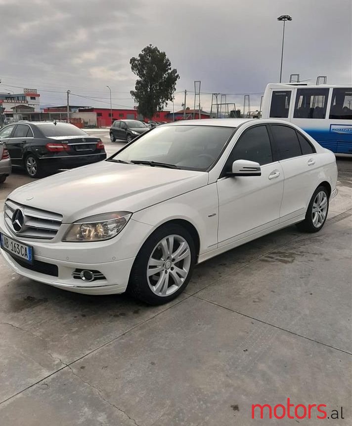 2009' Mercedes-Benz C 250 photo #1