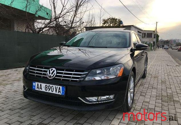 2012' Volkswagen Passat photo #2