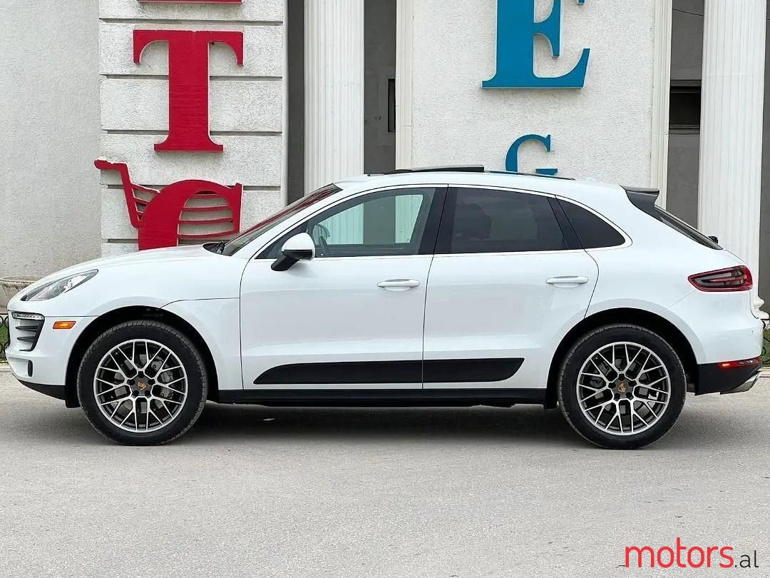 2017' Porsche Macan photo #4