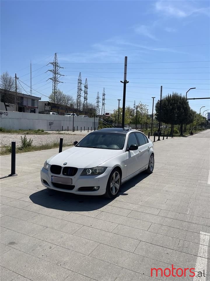 2009' BMW 320 photo #1