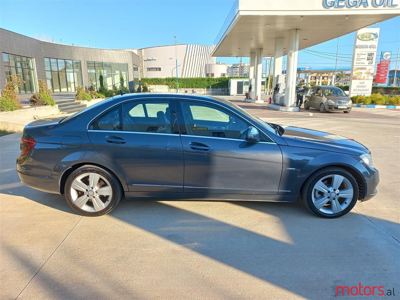 2008' Mercedes-Benz C 220 photo #2