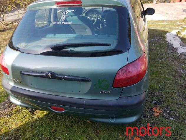 2000' Peugeot 206 photo #2