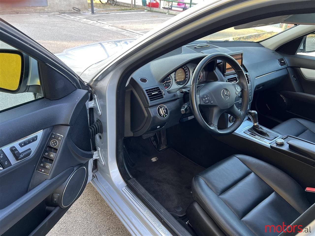 2008' Mercedes-Benz C 280 photo #5